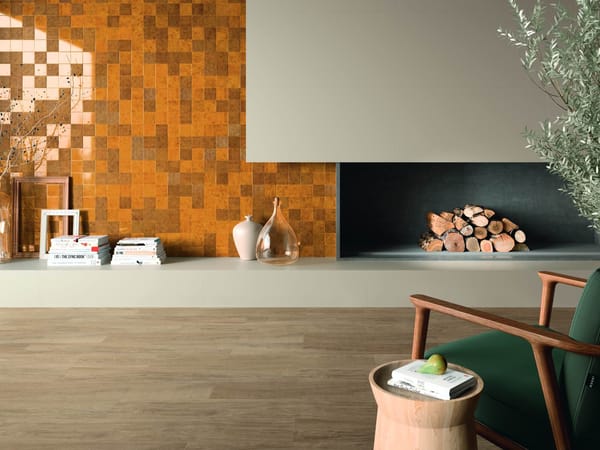 sala de estar con azulejos naranjas. ape grupo, coverings 2024